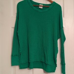 Green Women's Aerie Long Sleeve Shirt! Size Medium! Longer In Back!